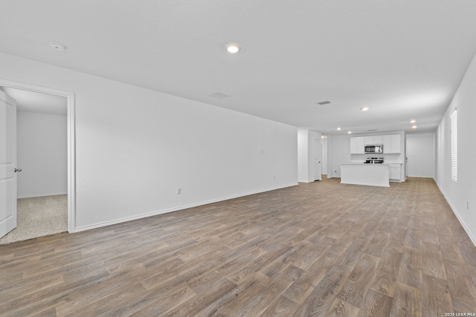 14715 Armstrong Fld