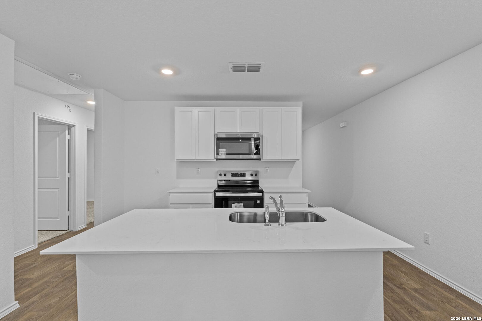 14715 Armstrong Fld