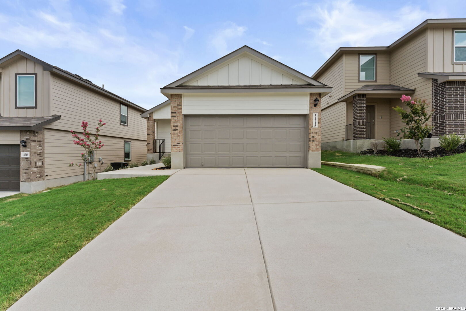 14715 Armstrong Fld