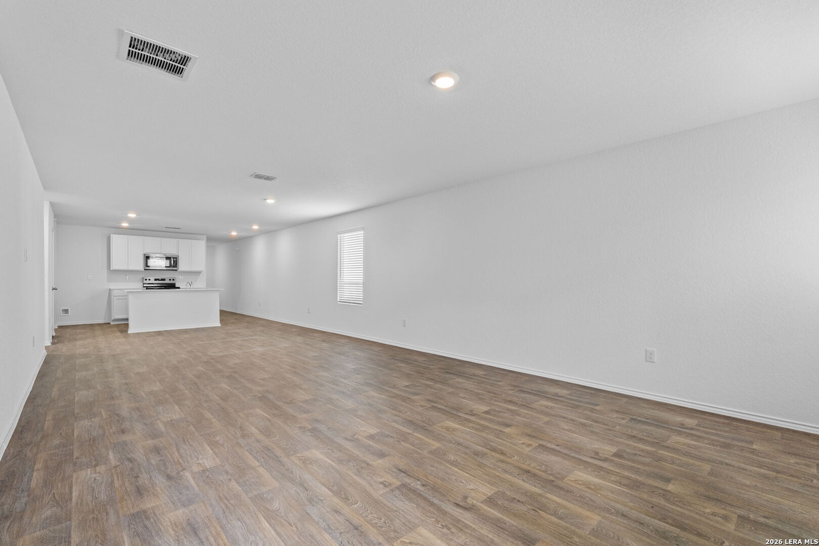 14715 Armstrong Fld