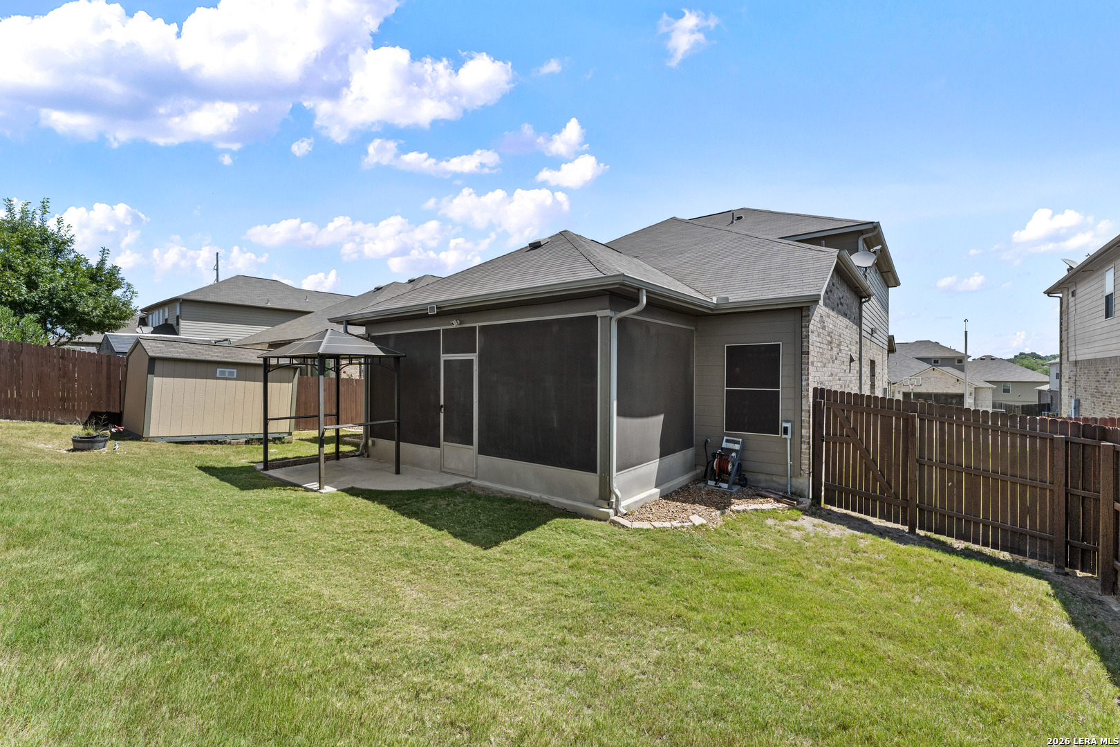 4925 Battle Lake
