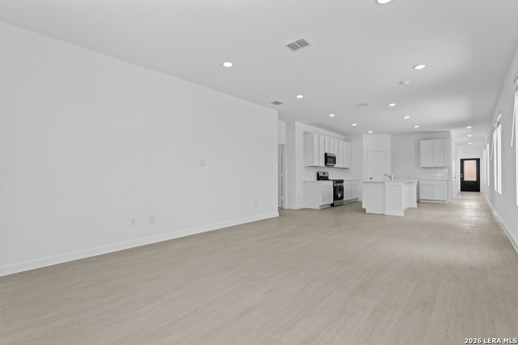 6919 Flores Rd