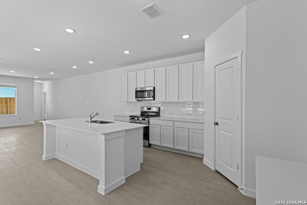6866 Flores Rd