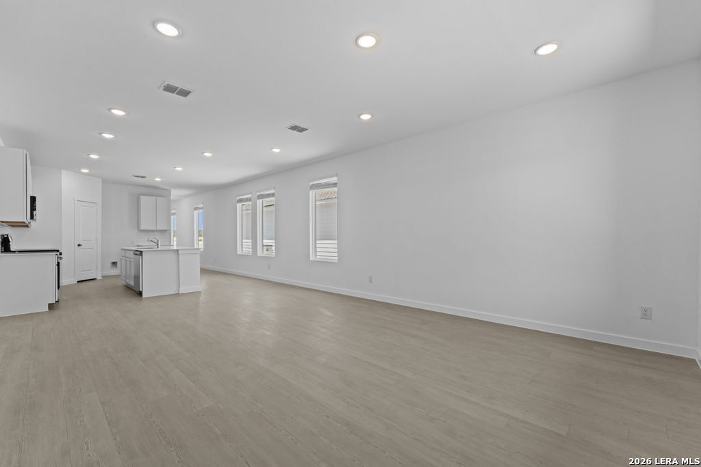 6866 Flores Rd