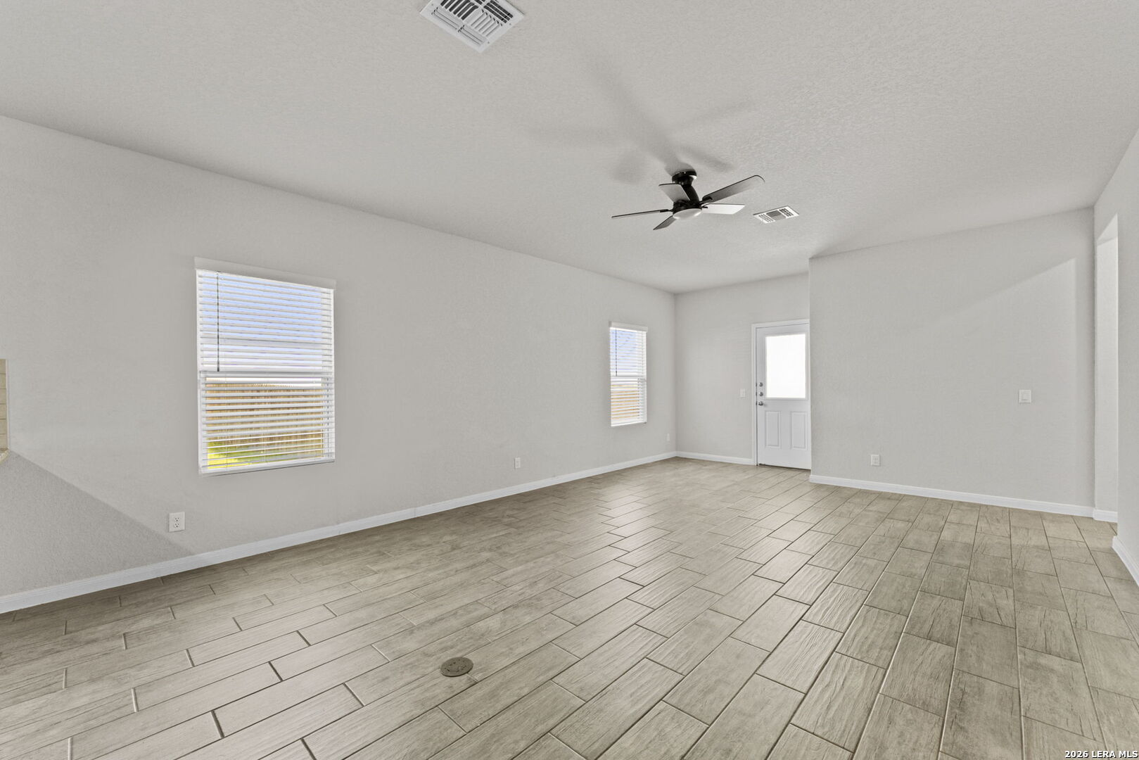 709 Farmers Dell