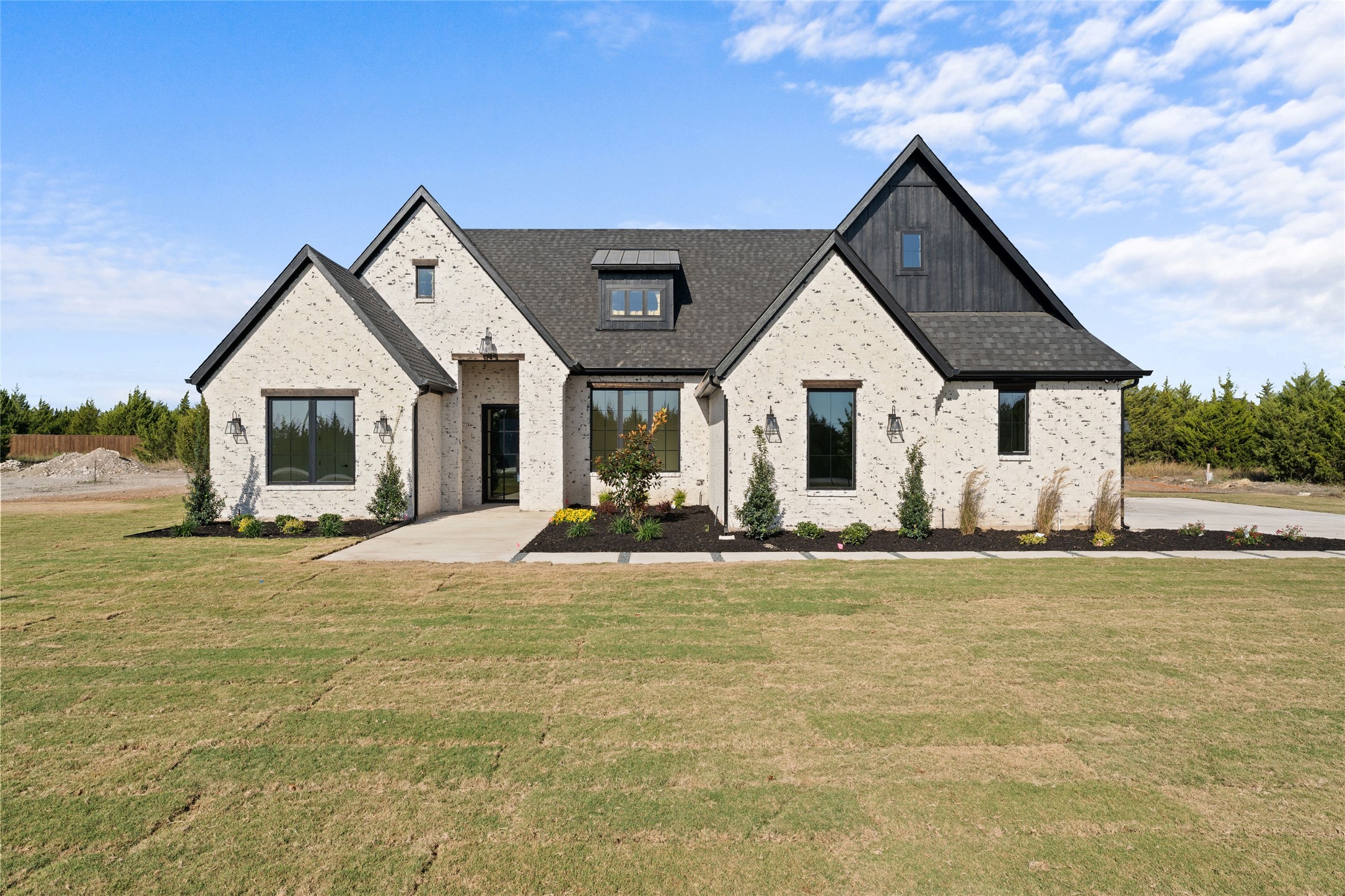 3031 Glen Oaks Drive