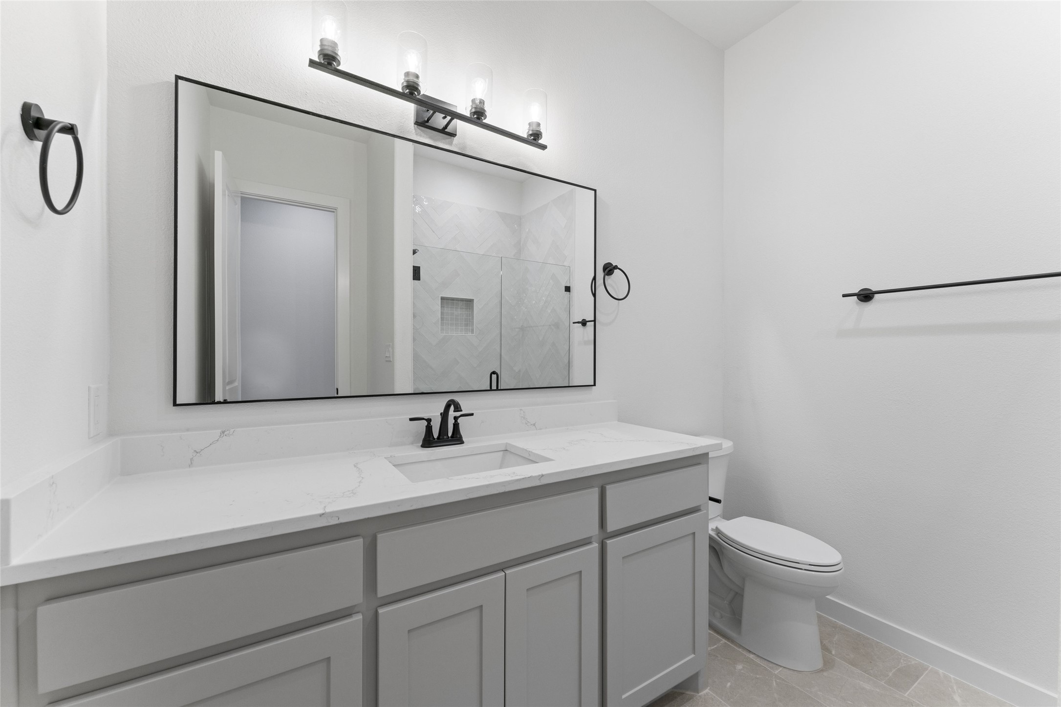 3031 Glen Oaks Drive