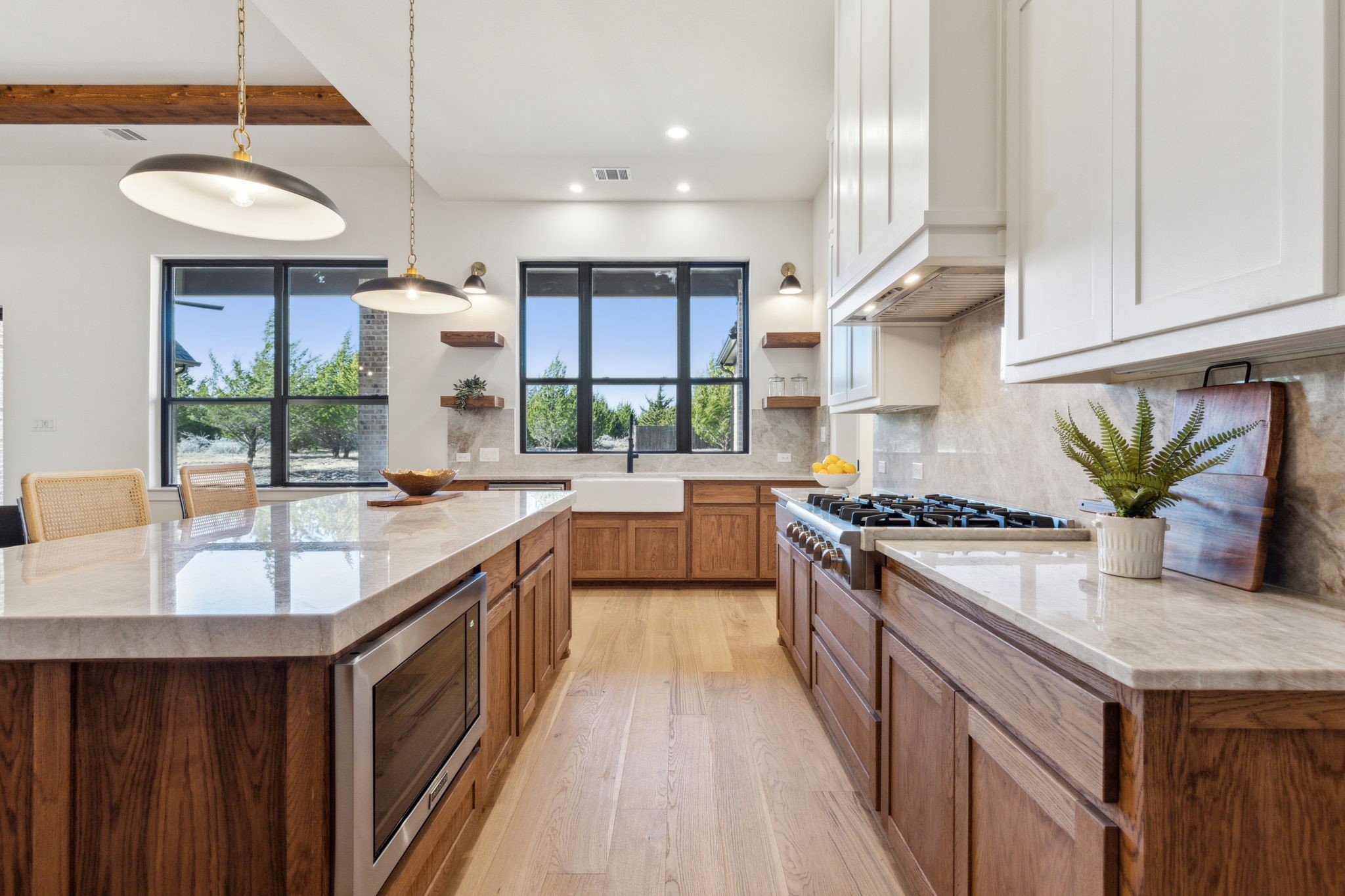 3021 Glen Oaks Drive