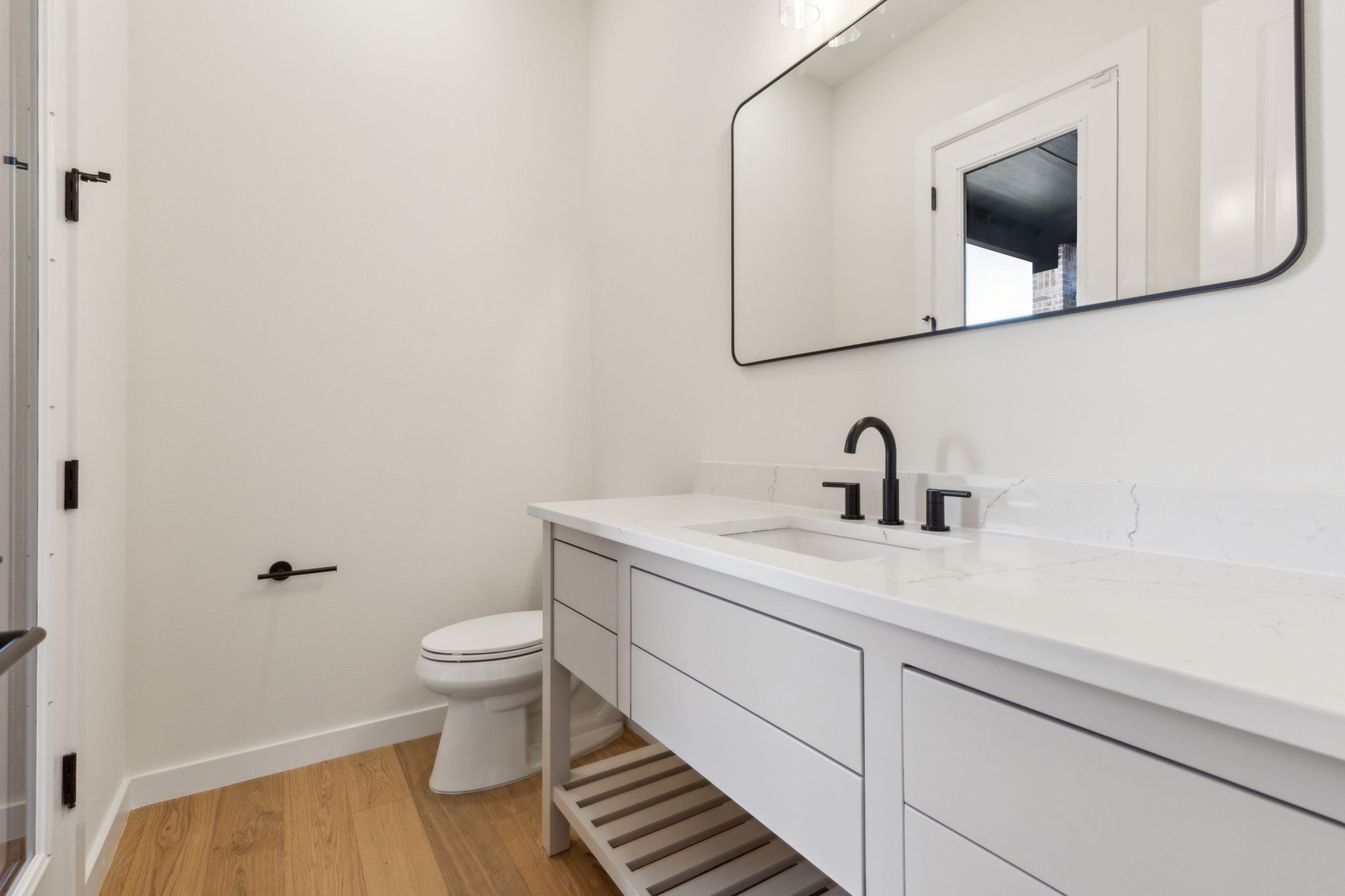 3021 Glen Oaks Drive