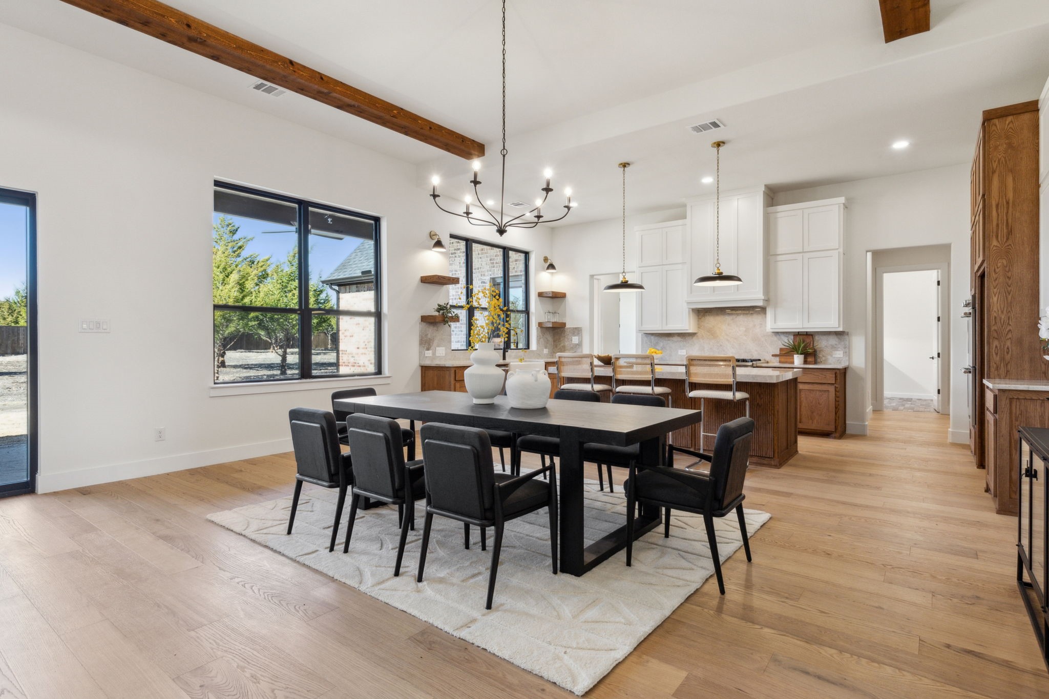 3021 Glen Oaks Drive