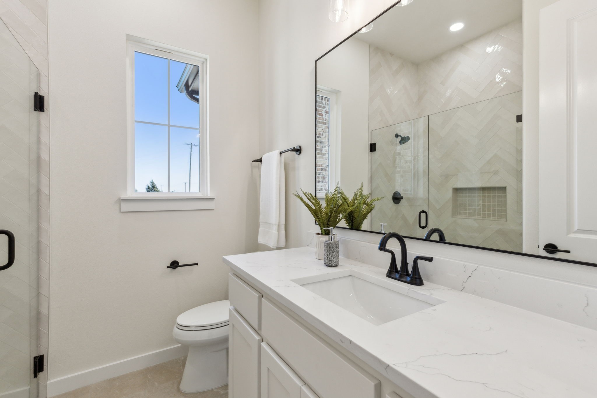 3021 Glen Oaks Drive