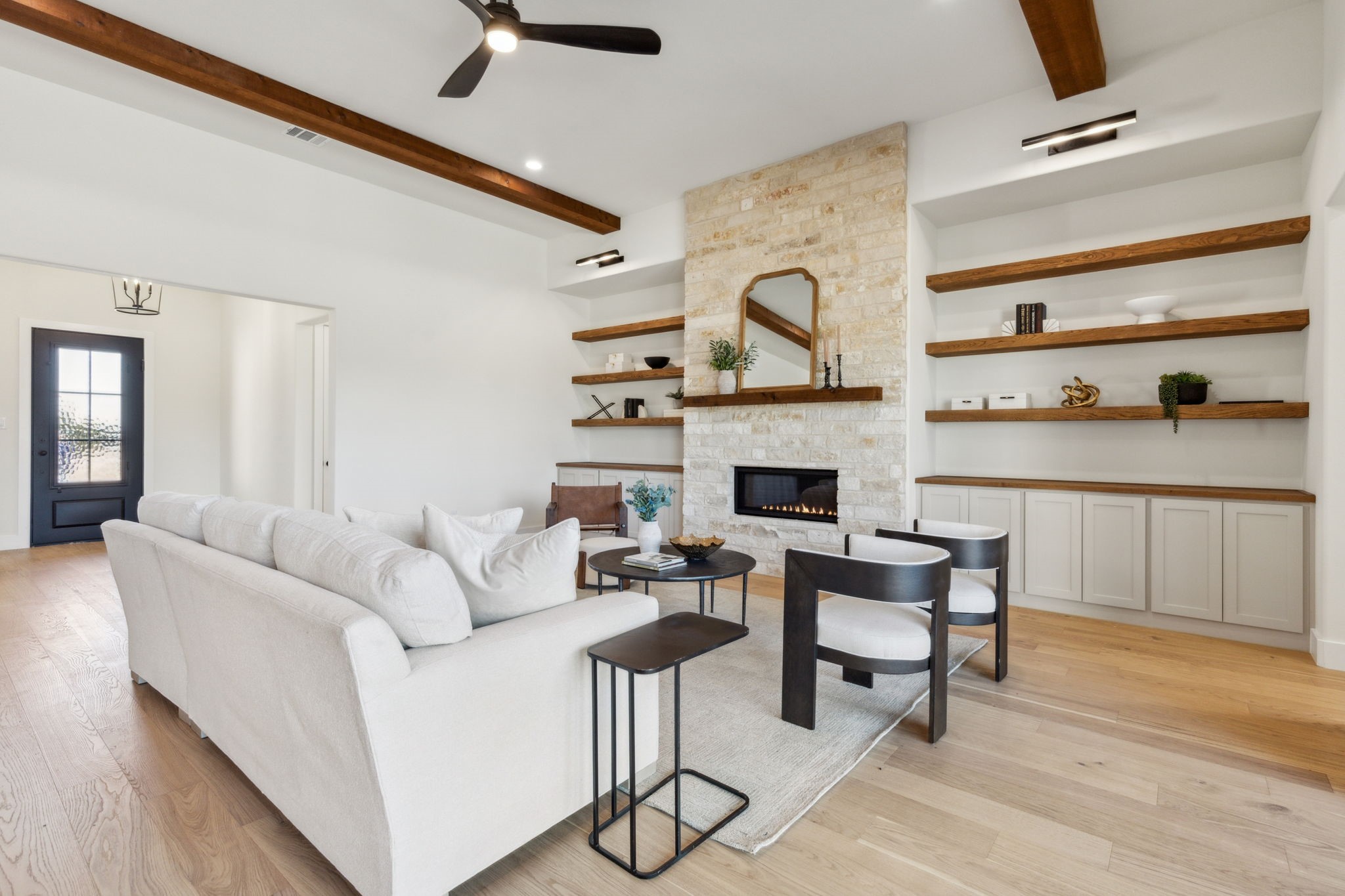 3021 Glen Oaks Drive