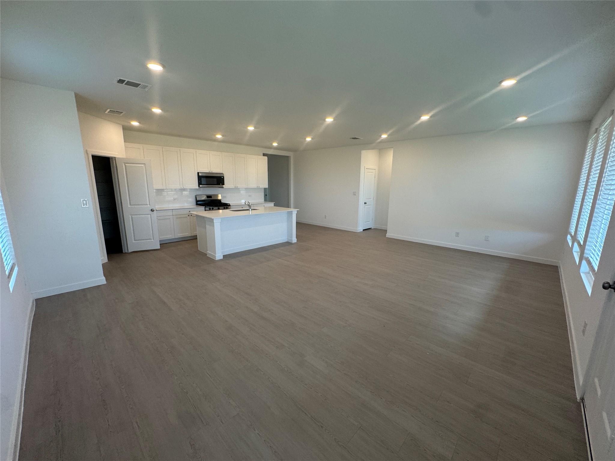 109 El Mirage RD