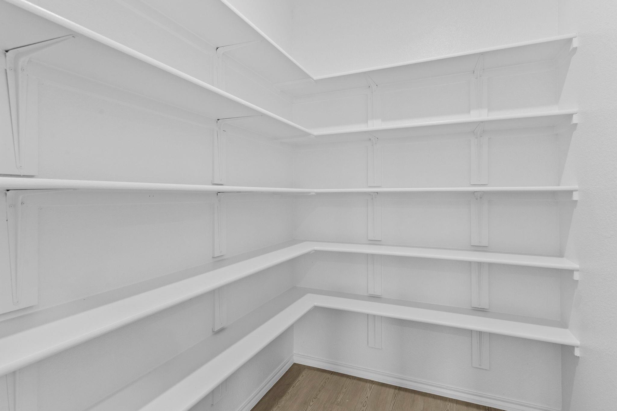 750 Bobby Lou LN
