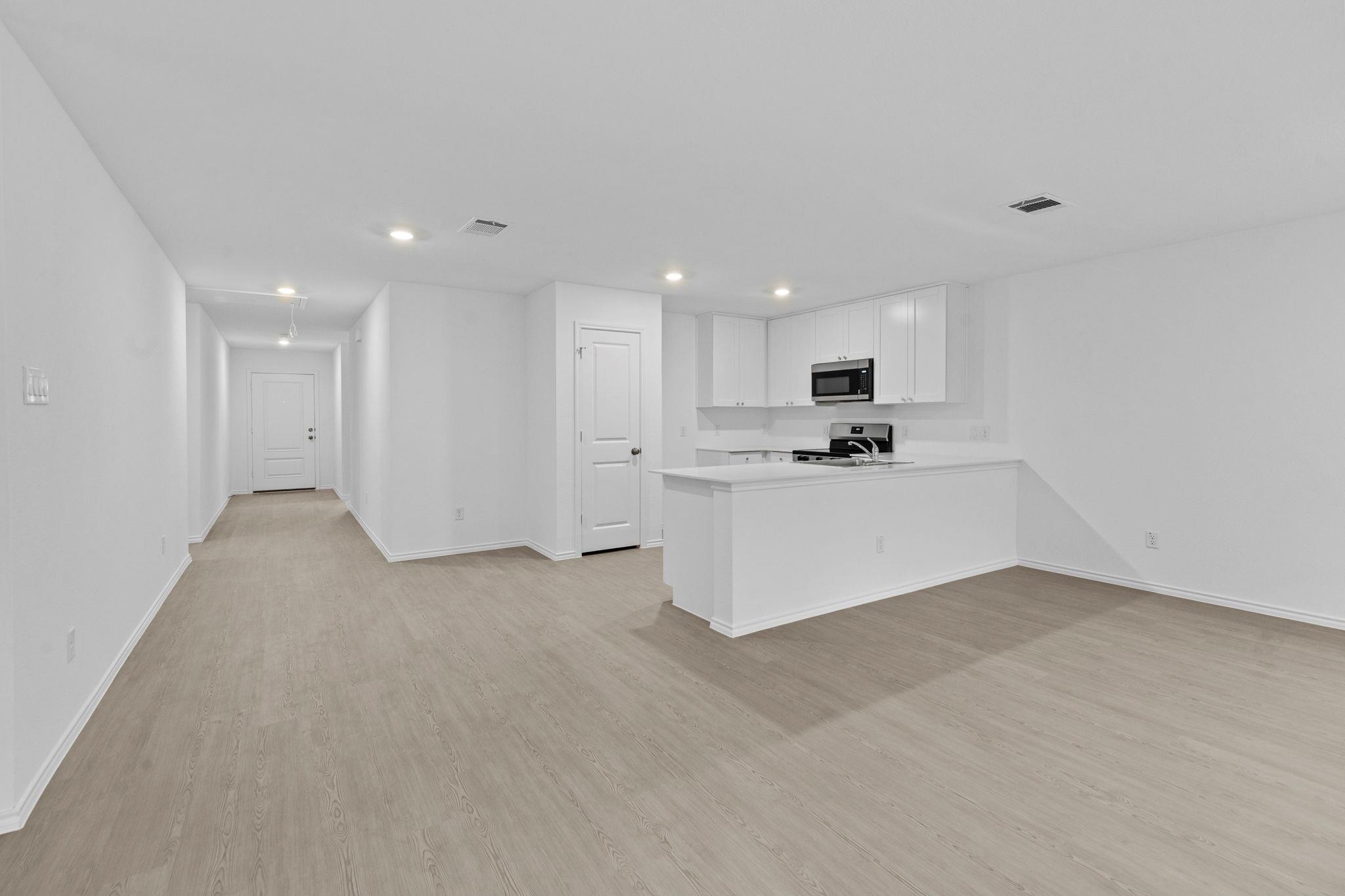 746 Bobby Lou LN