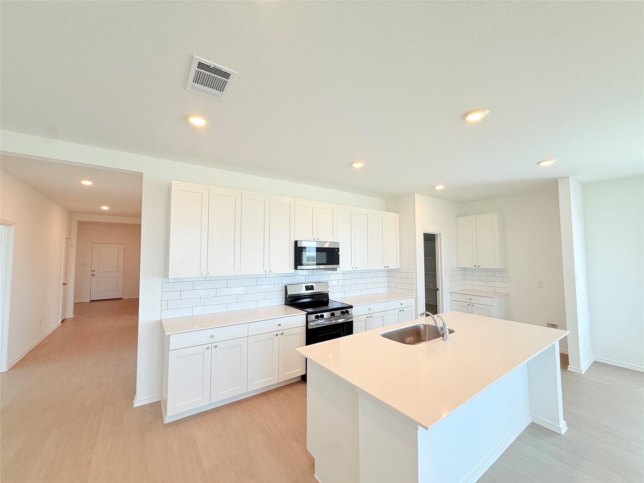 514 Heritage Groves RD