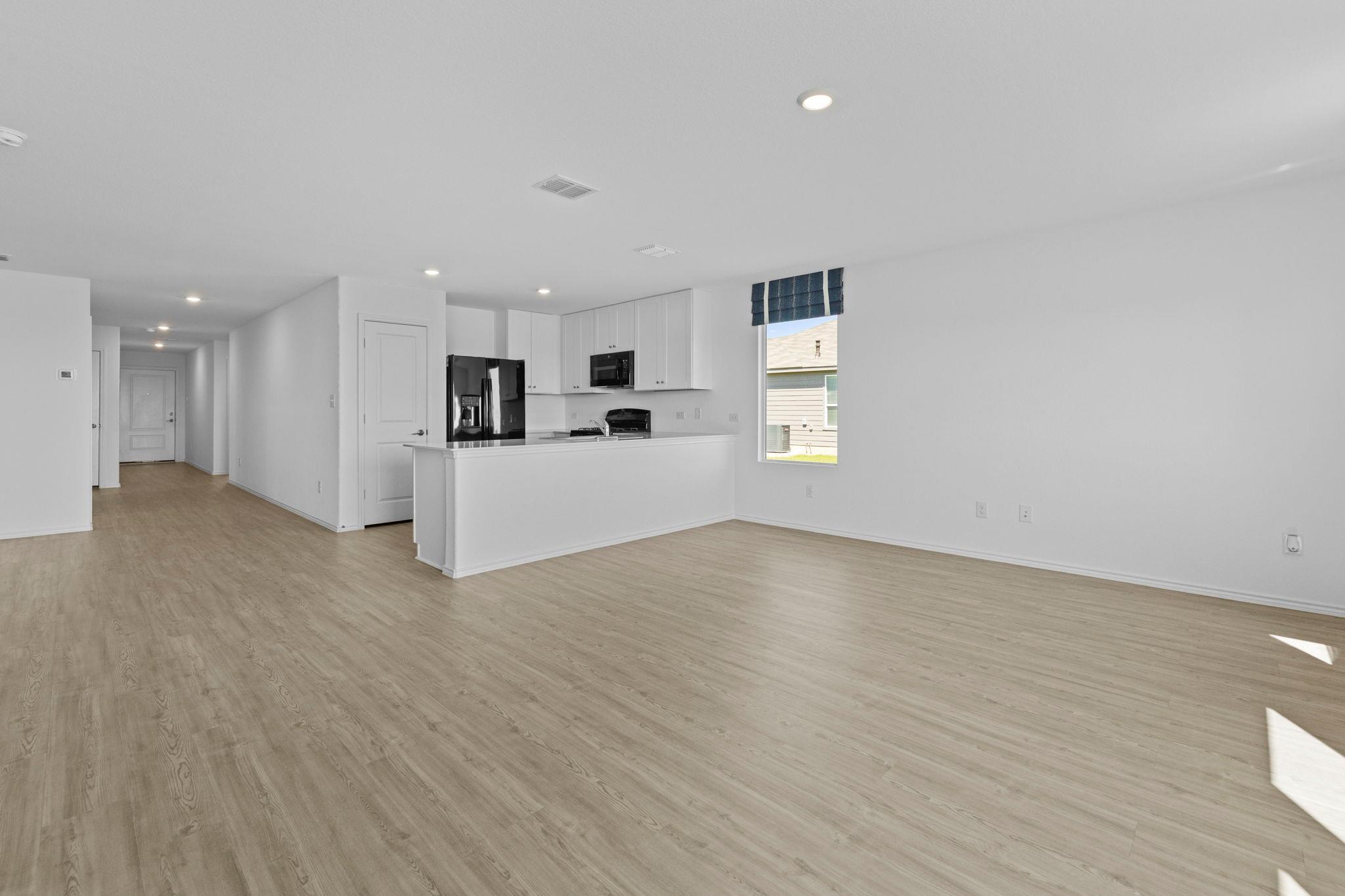 13216 Eastland Dr LN