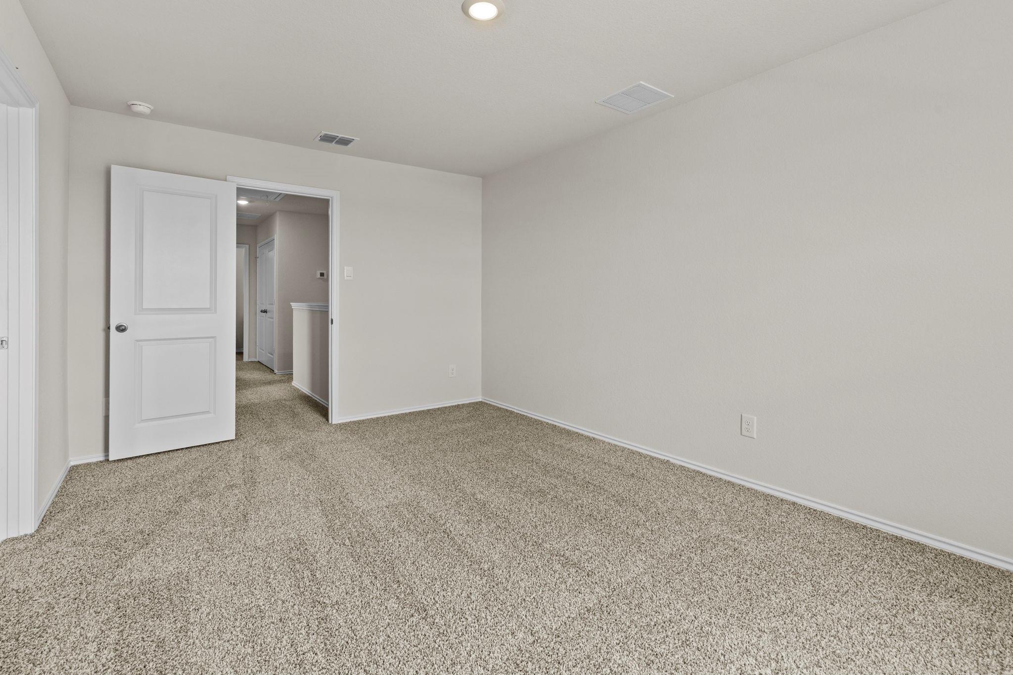 2121 Windflower LN