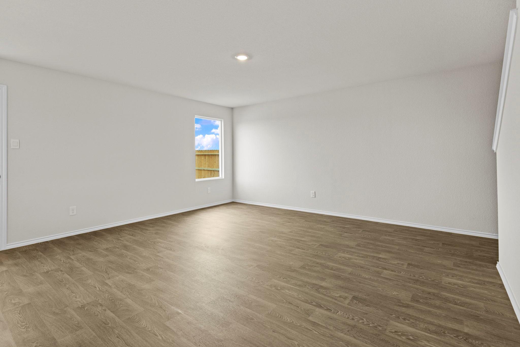 2121 Windflower LN