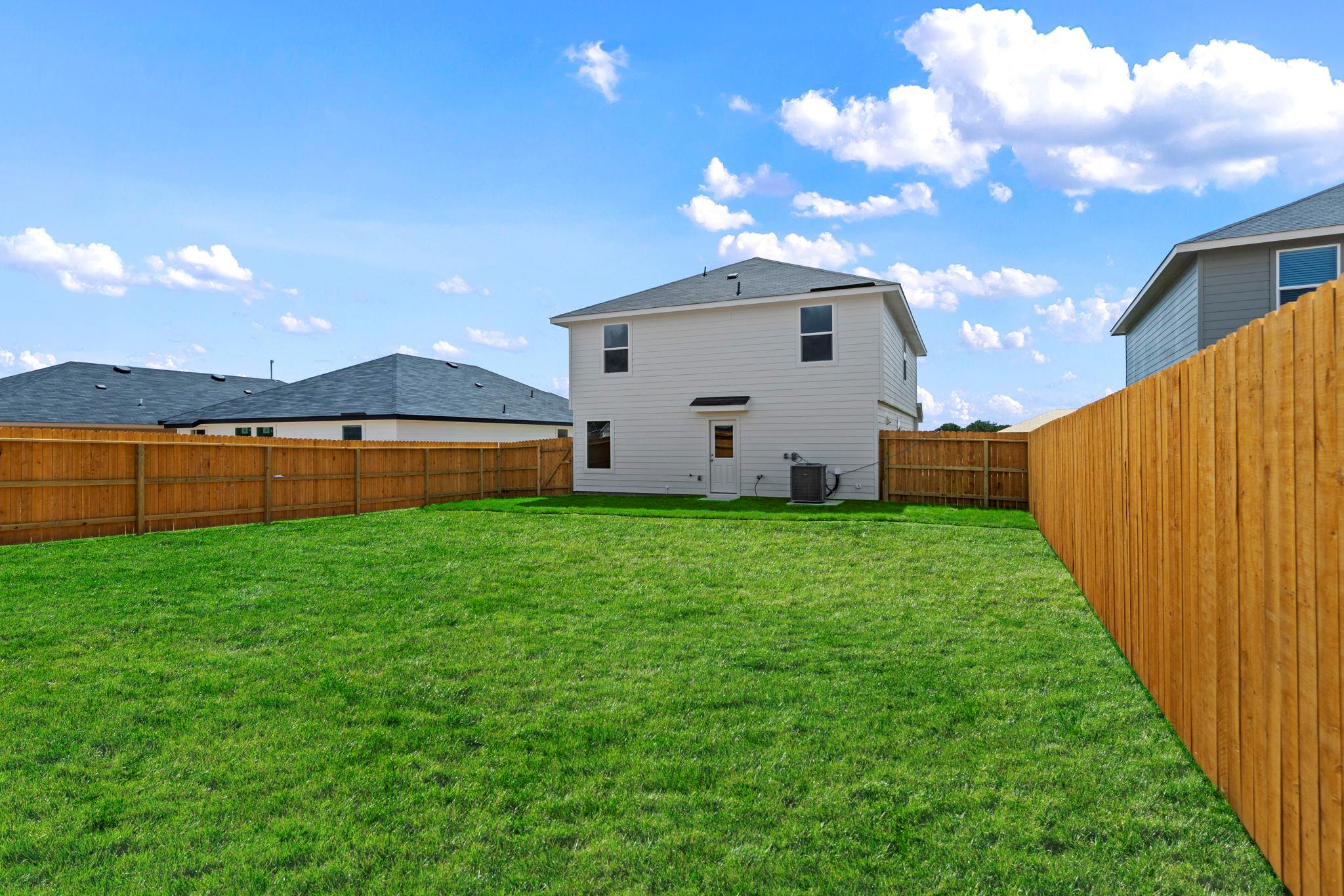 2121 Windflower LN