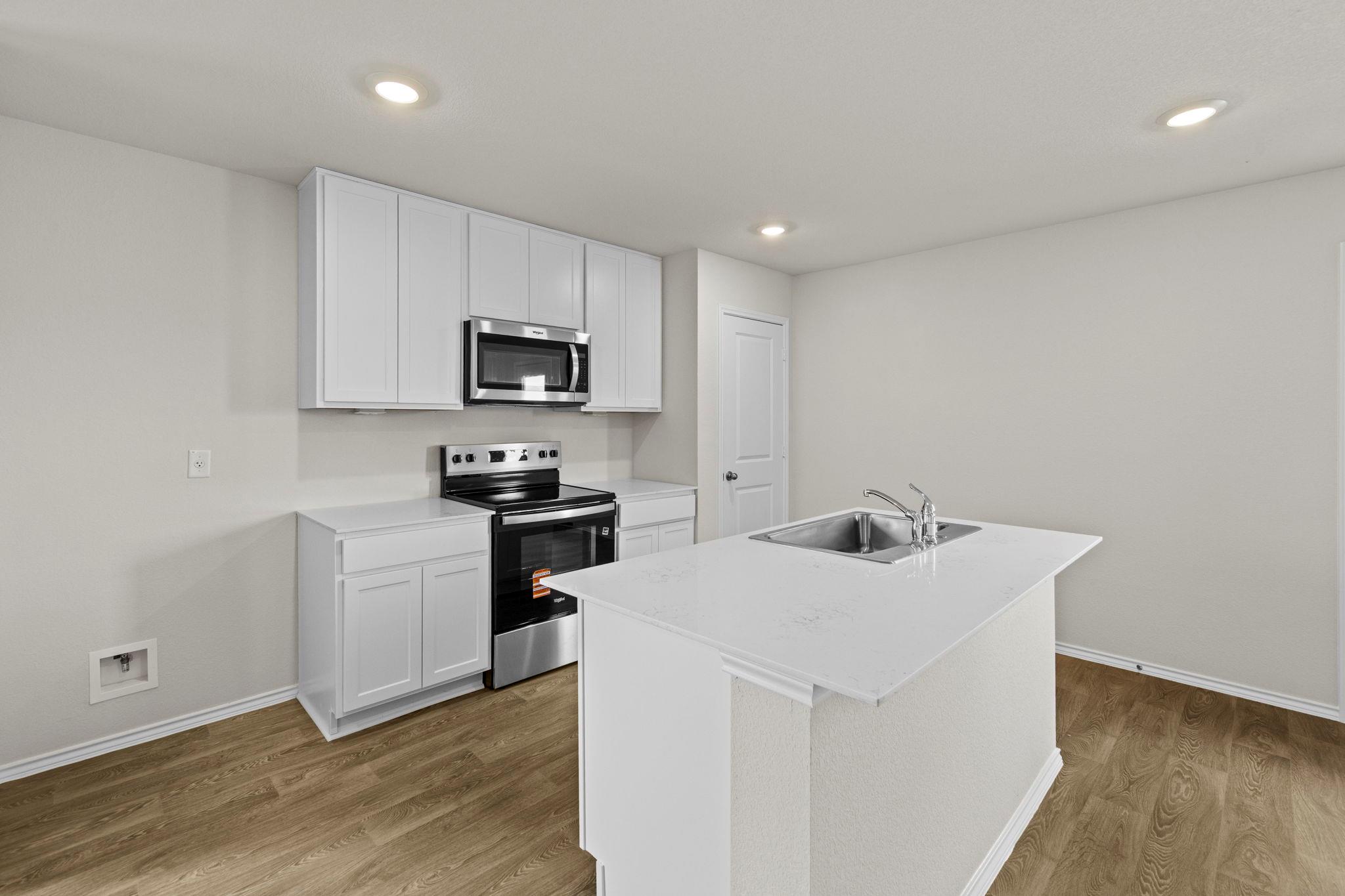 2121 Windflower LN