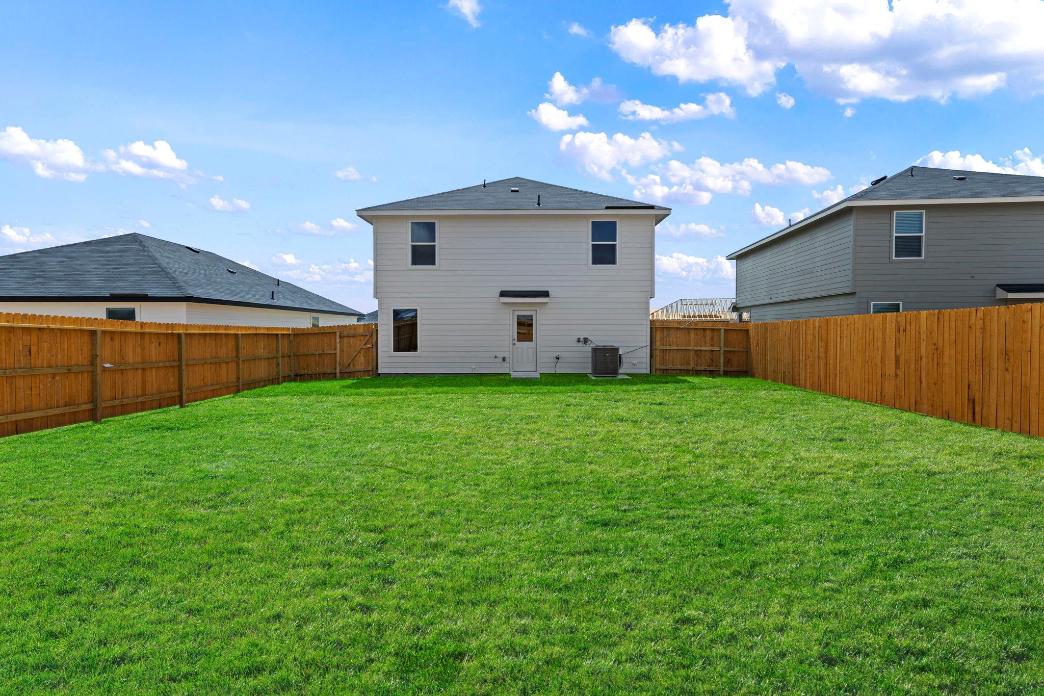 2121 Windflower LN