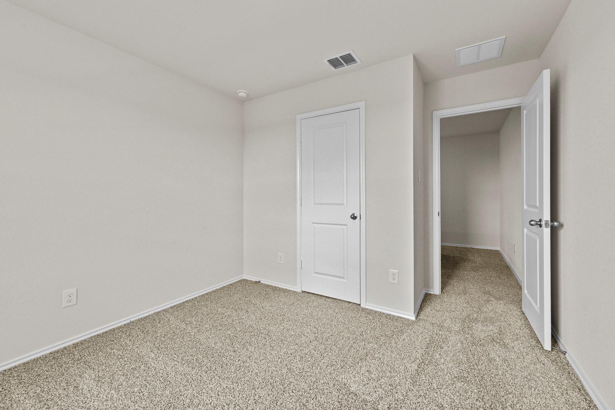 2121 Windflower LN