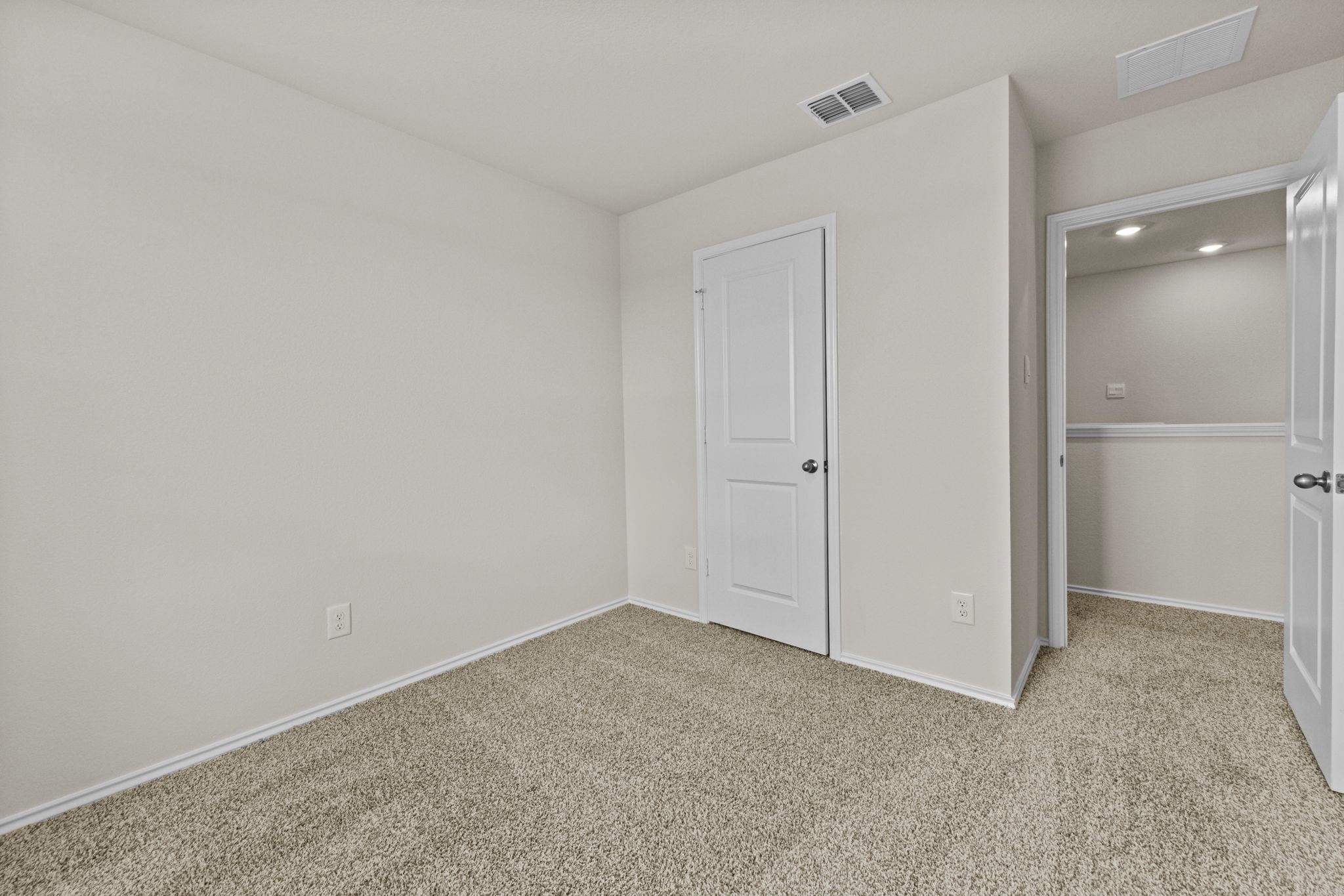 2121 Windflower LN