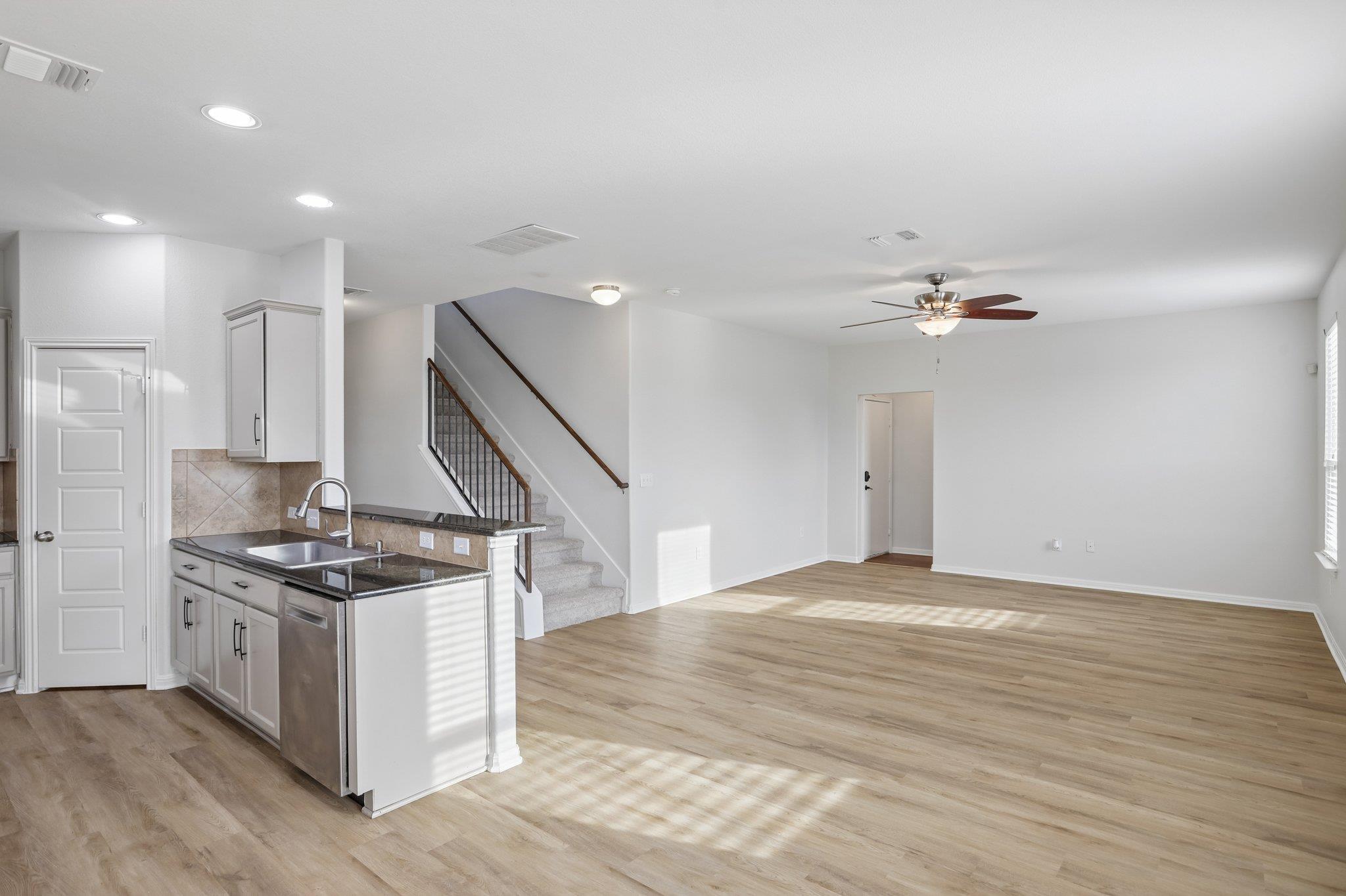128 Leon River LOOP