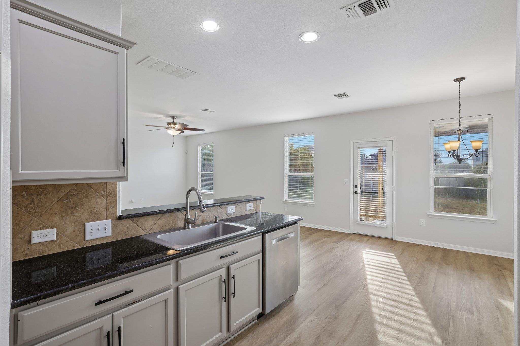 128 Leon River LOOP