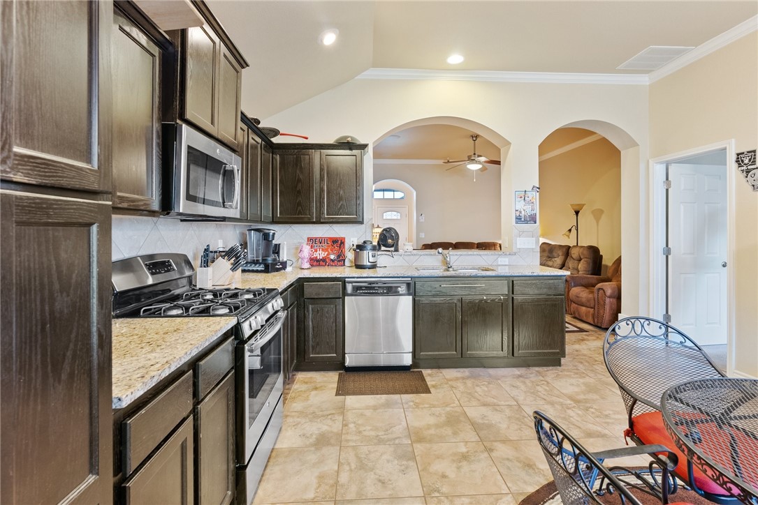 2930 Alta Gigonella St