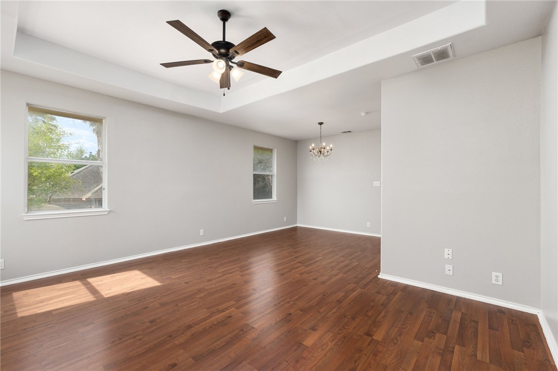 2505 Fullerton Ave