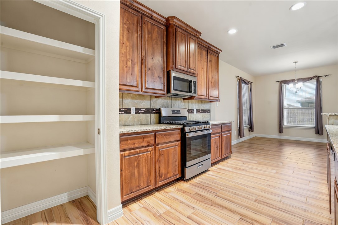 2221 Cuarzo Dr