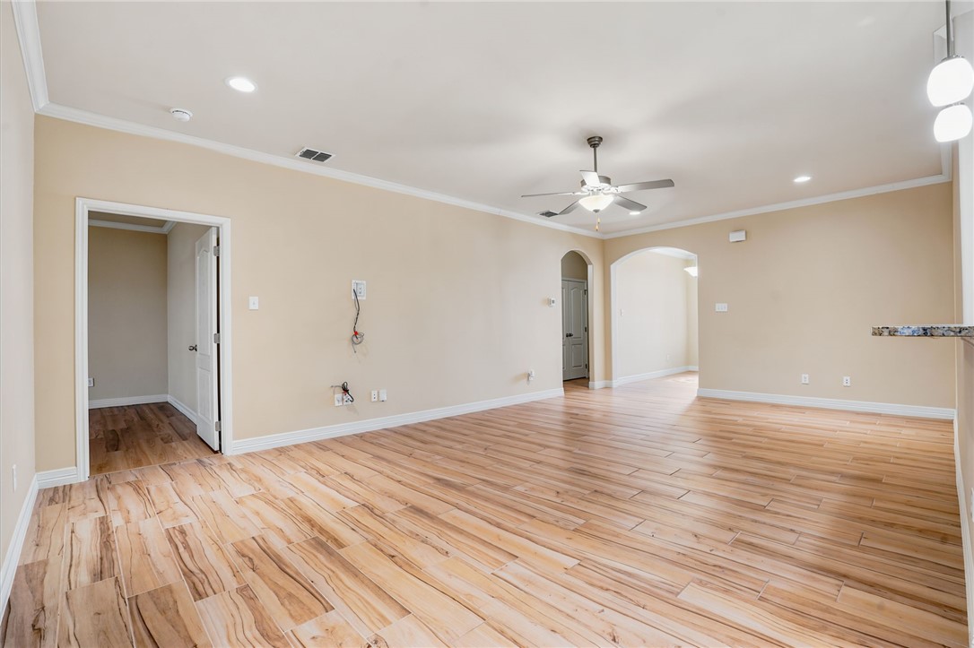 2221 Cuarzo Dr