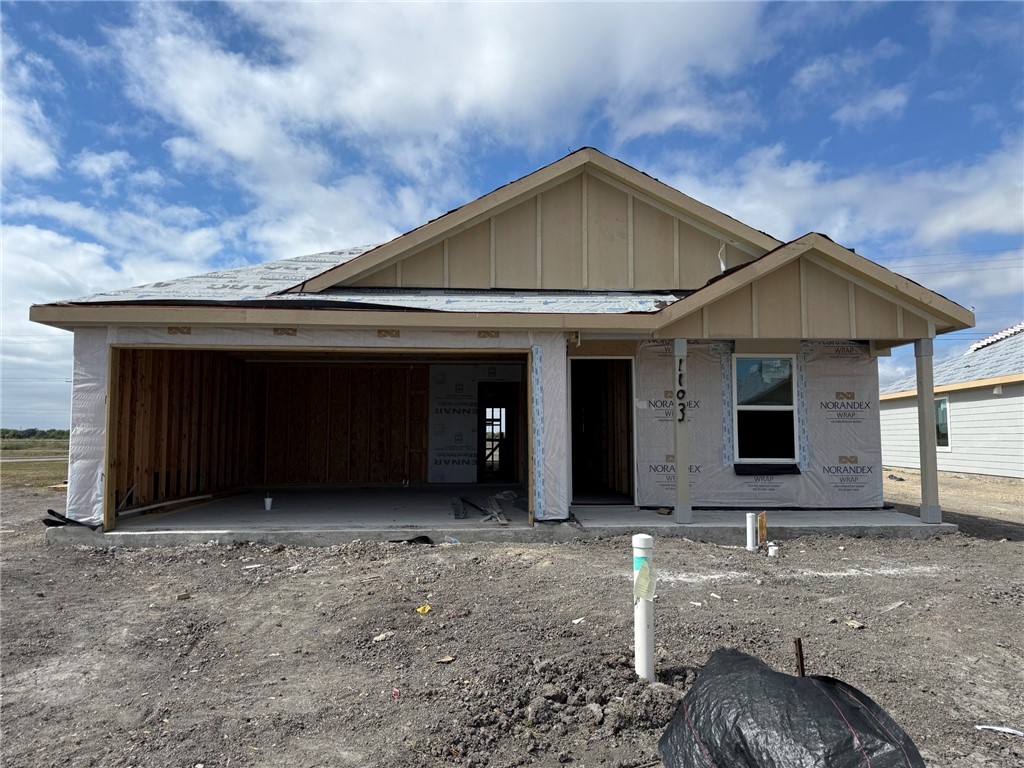 1103 Athena Dr