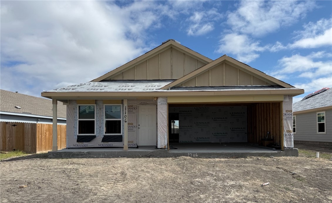 1106 Athena Dr