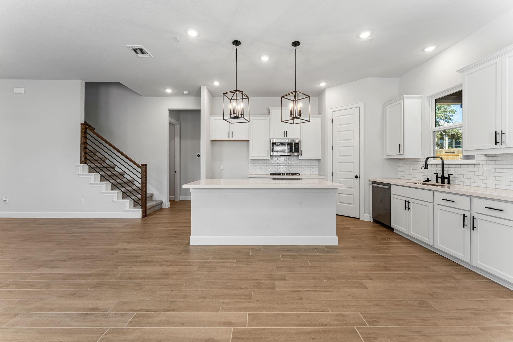202 Blue Jasmine TRL