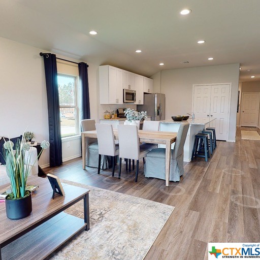 1215 Thea Cove