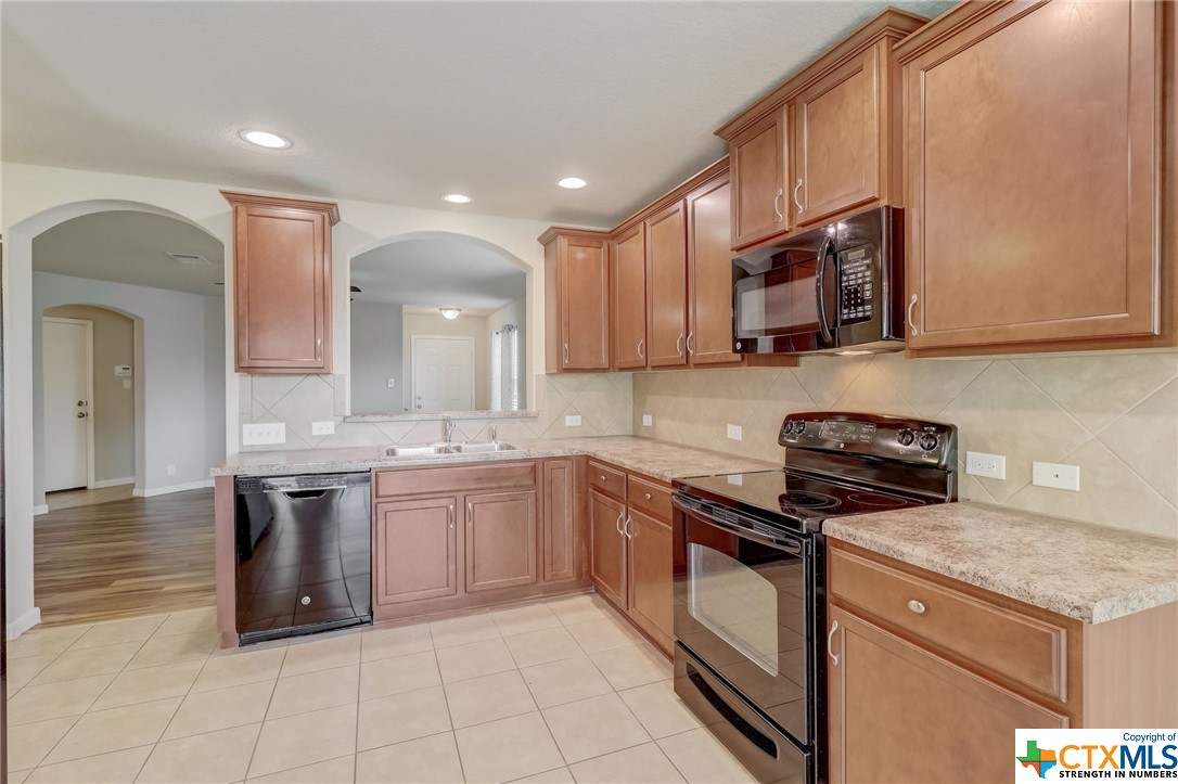 2446 Fayette Drive