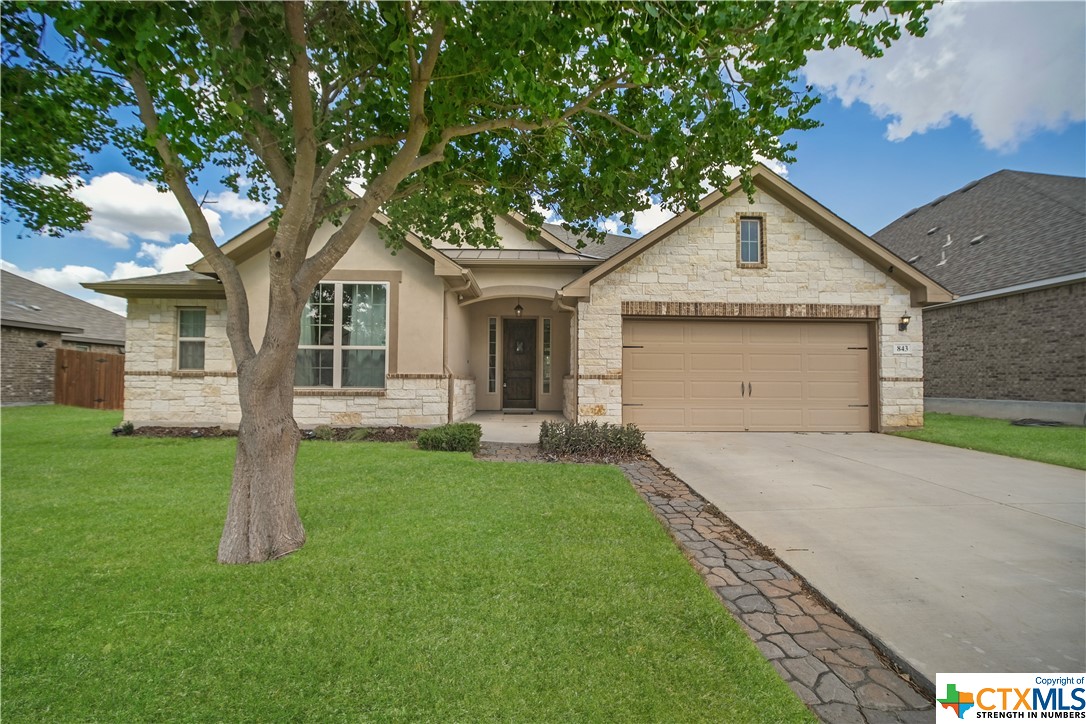 843 Maroon St Street