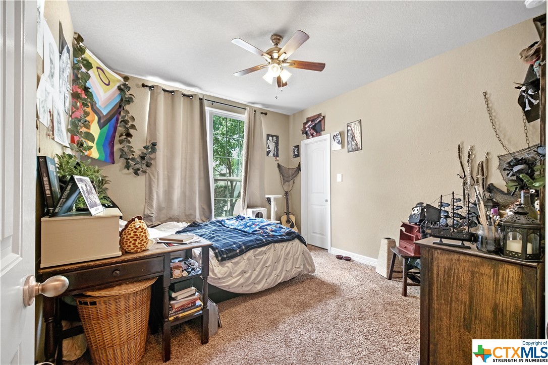 843 Maroon St Street