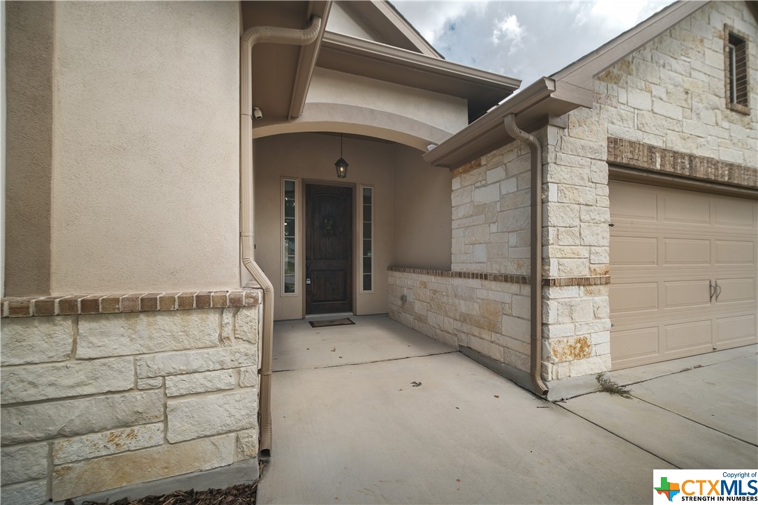 843 Maroon St Street