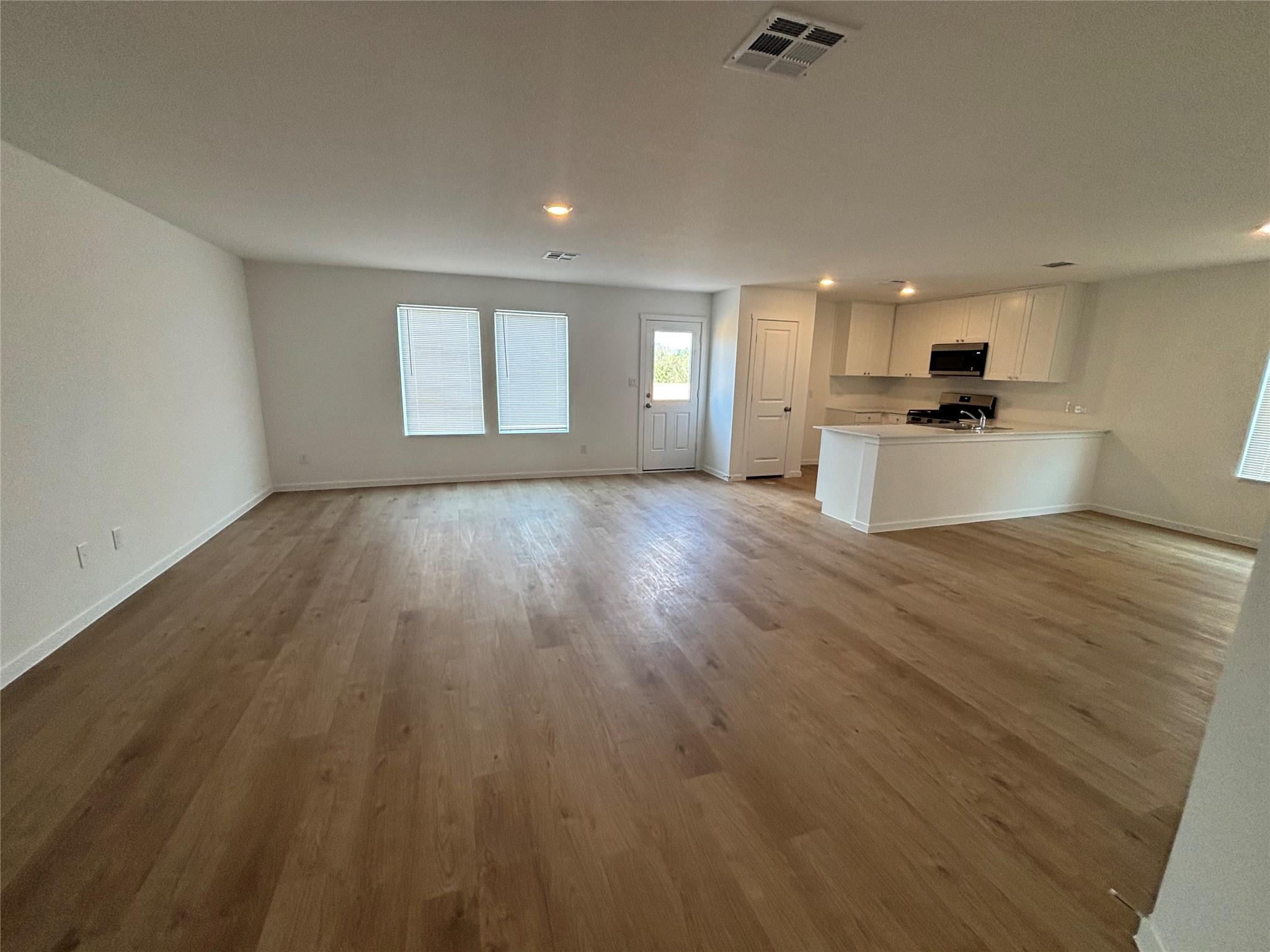 137 Spotbill CT