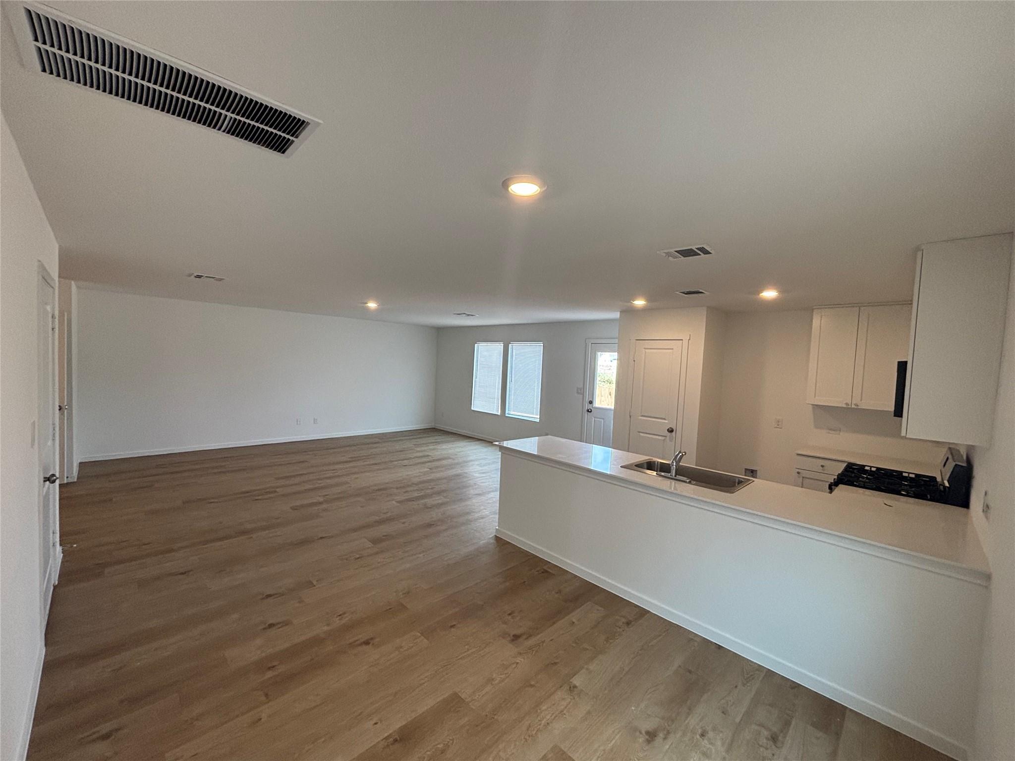137 Spotbill CT