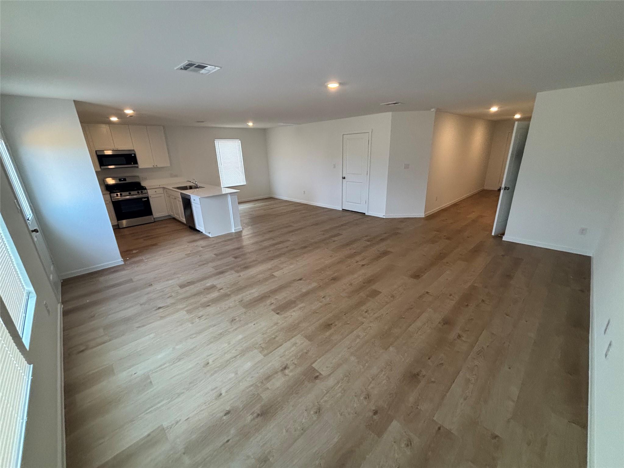137 Spotbill CT