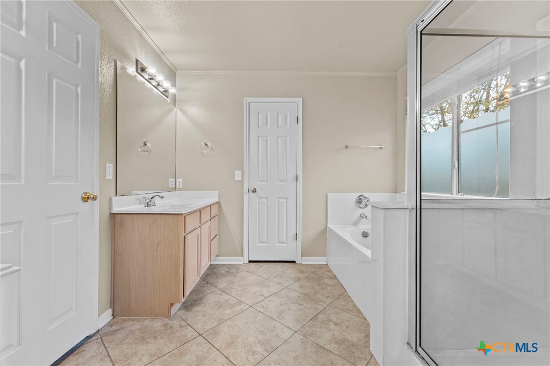 217 Sunshadow Drive