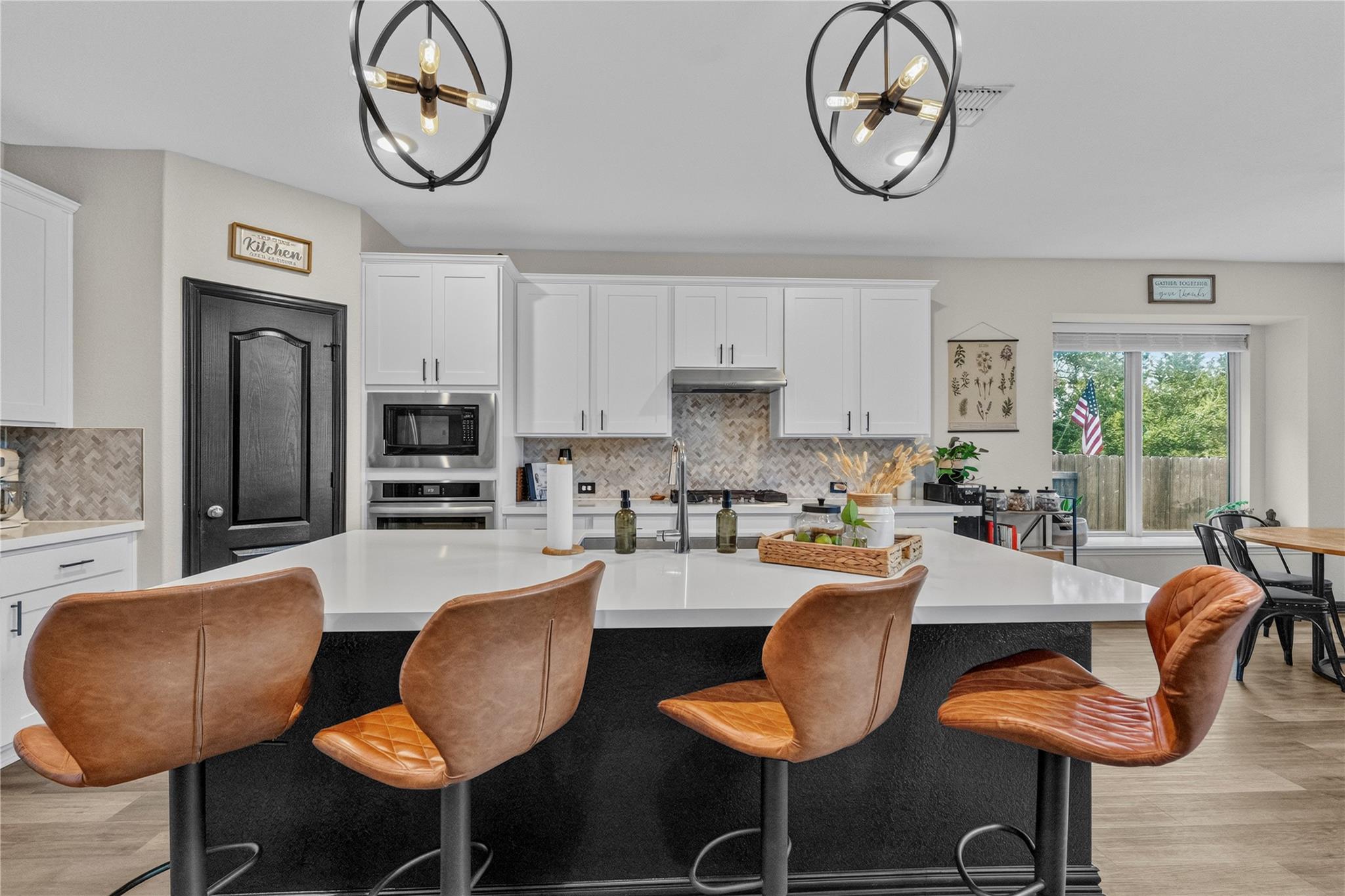1009 Amber Creek WAY