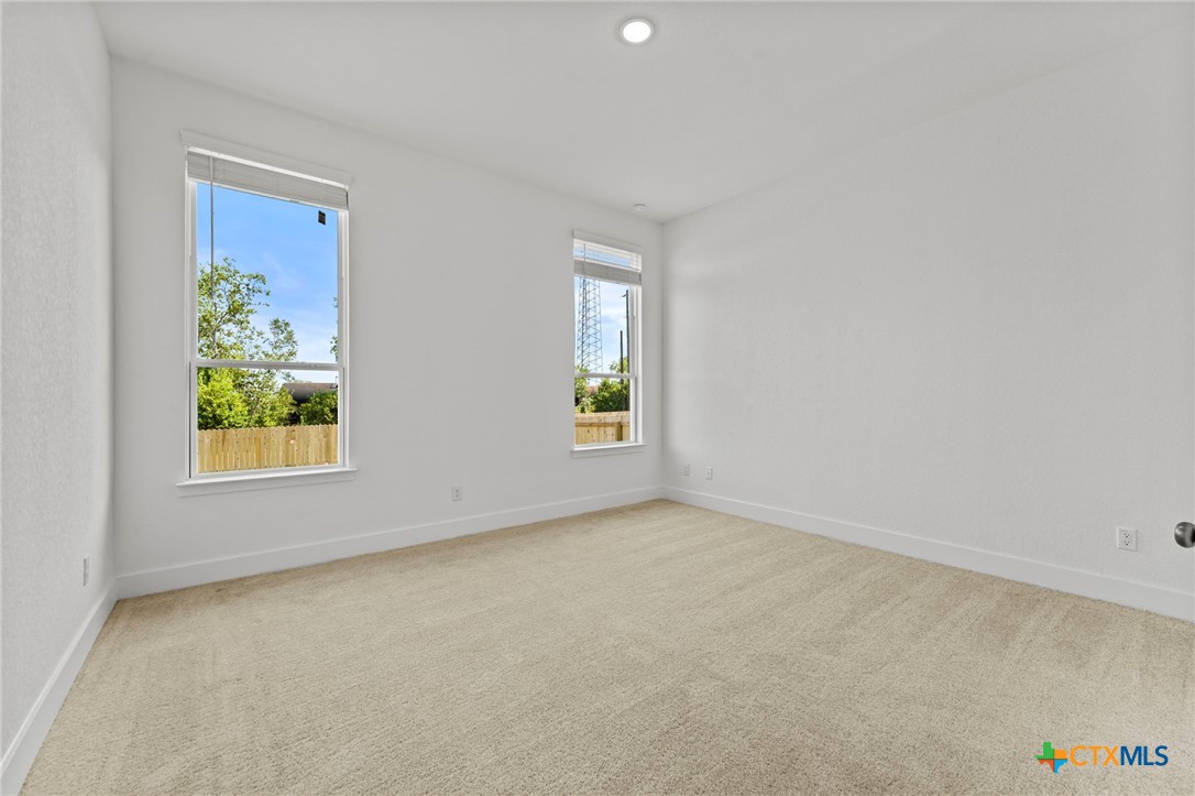 5536 Paschal Park