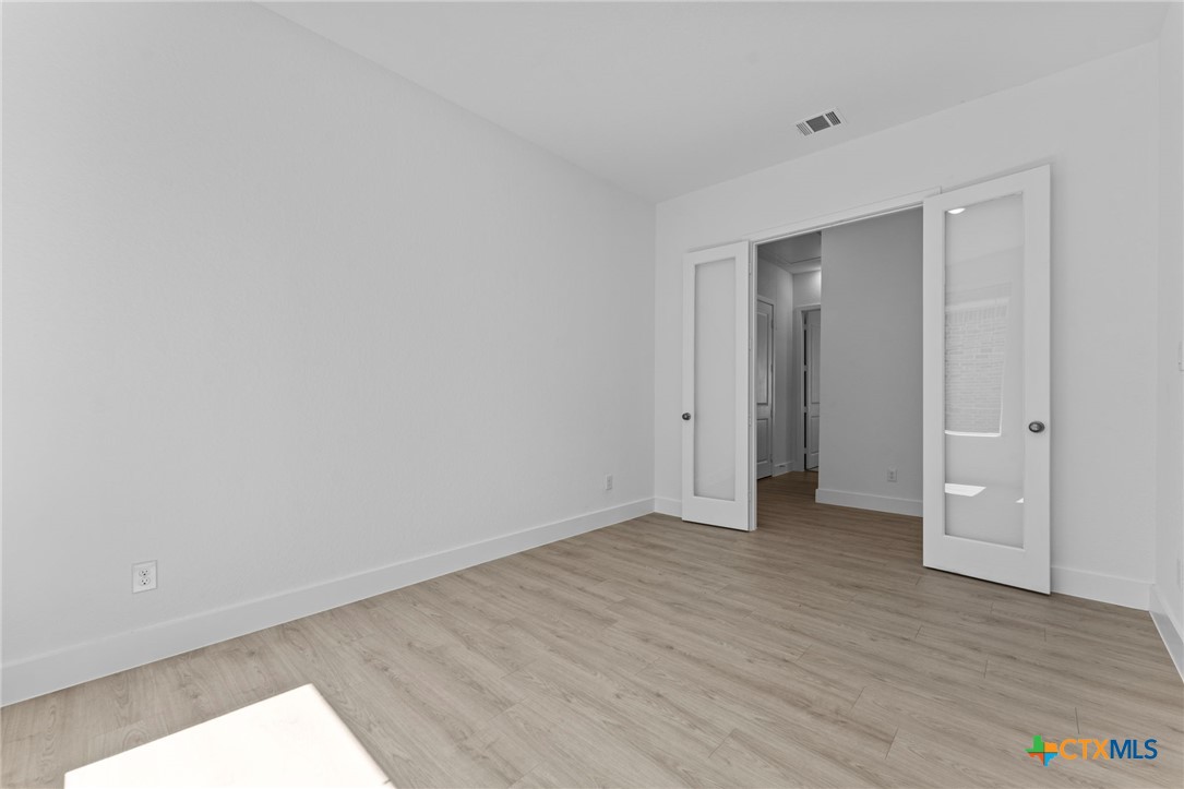 5536 Paschal Park