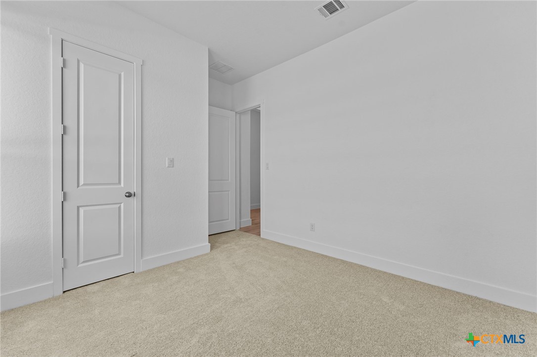 5536 Paschal Park